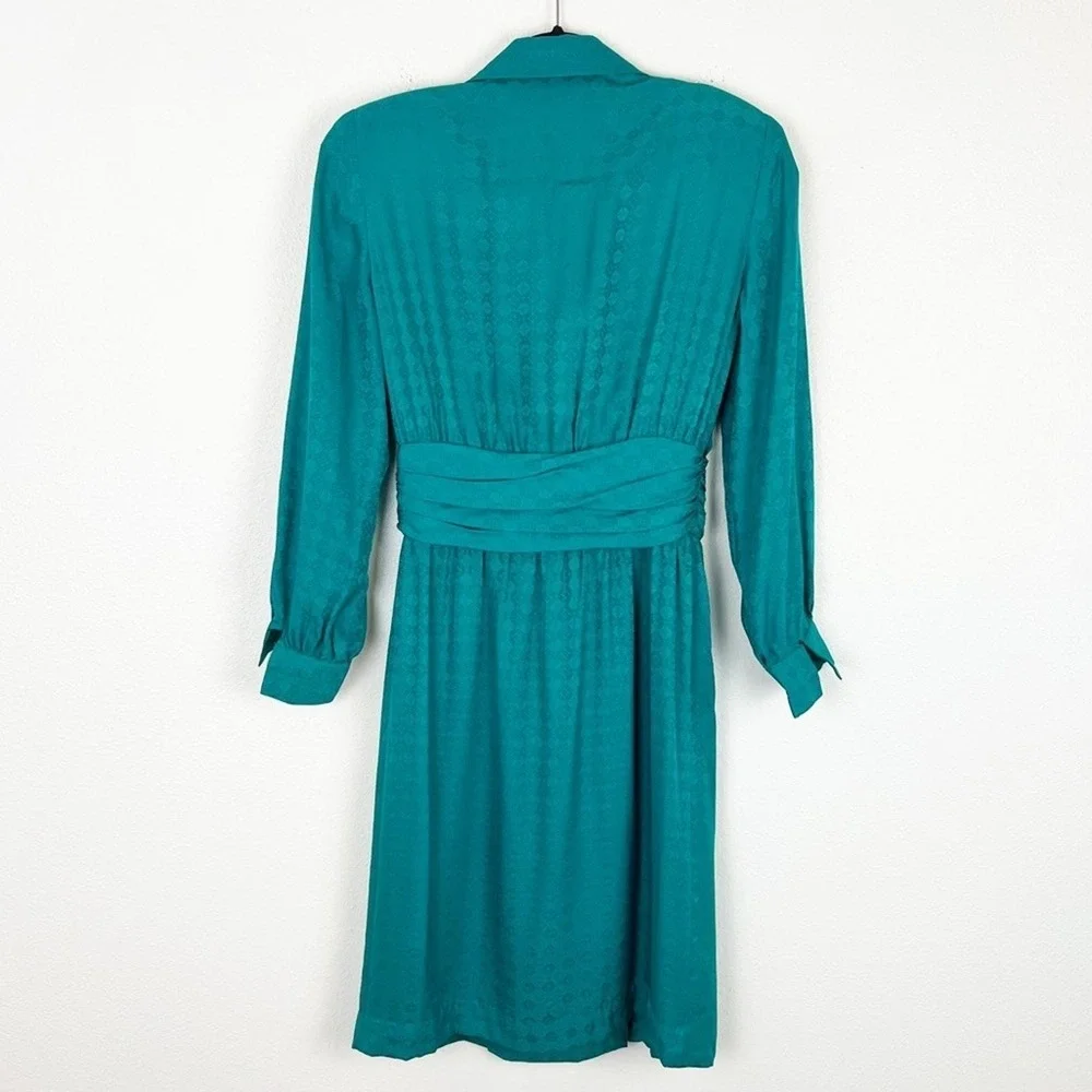 Vintage Liz Claiborne 100% Silk Dress Size 6P Knee Length Long Sleeve Fitted
